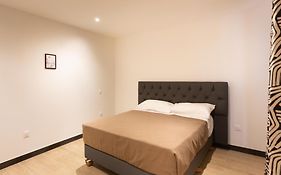 Hotel Leonard De Vinci II